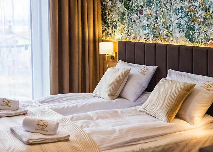 לינה וארוחת בוקר Zloty Szalas זאז'צ'ה